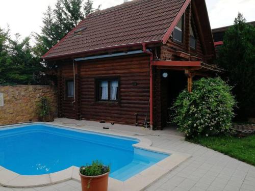 Ξύλινο σπίτι στη Βεροια