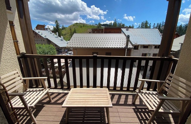 06CC : Valberg apartment in the heart of the resort