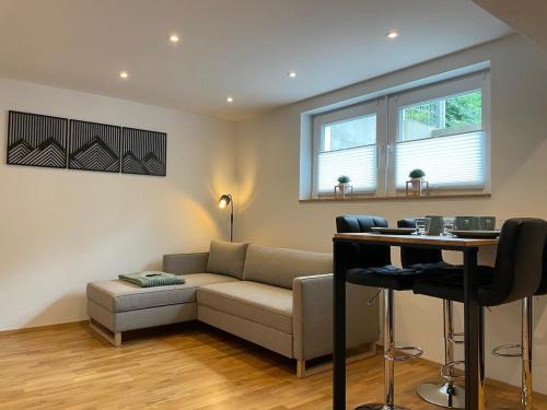 1,5-Zimmer, Top ausgestattet, 4 Pers, Souterrain, Self Check-in, Parkplatz, Netflix & Amazon Prime