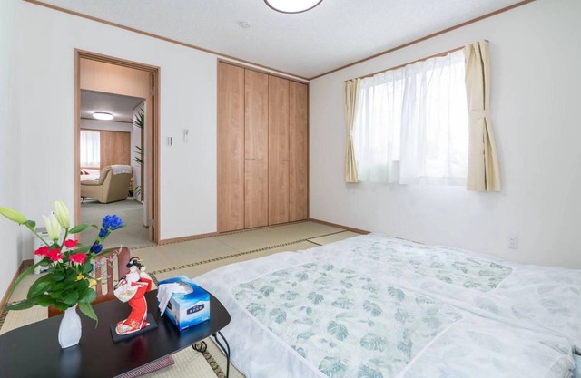 1 Bedroom Apartment In Nishikawaguchi Kawadan City