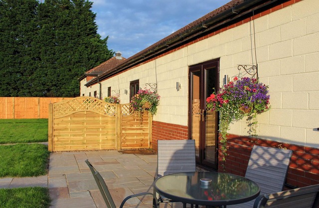 1 bedroom accommodation in Hatfield Woodhouse, Nr. Doncaster