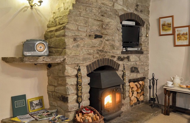1 bedroom accommodation in Woolston, near Church Stretton