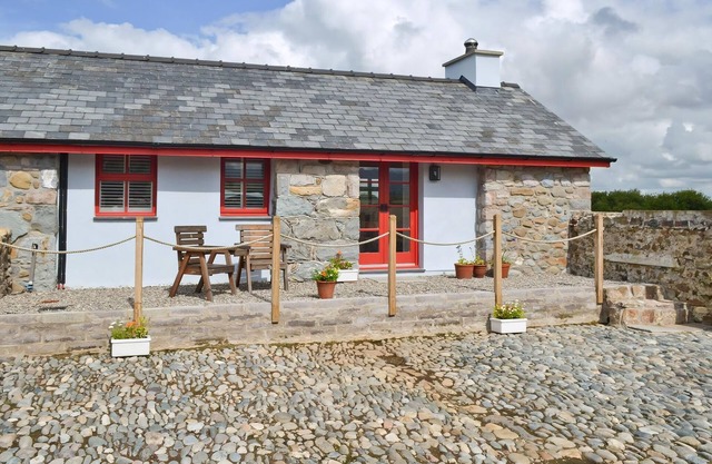 1 bedroom accommodation in Llandwrog, near Caernarfon