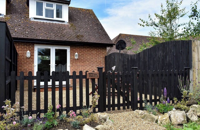 1 bedroom accommodation in Herne Common, near Herne Bay