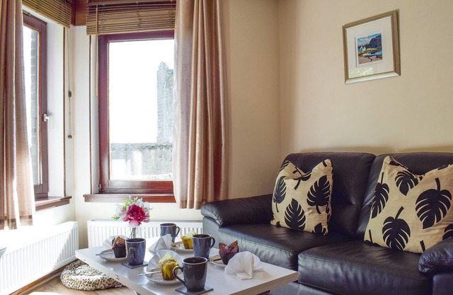 1 bedroom accommodation in Kirkcaldy