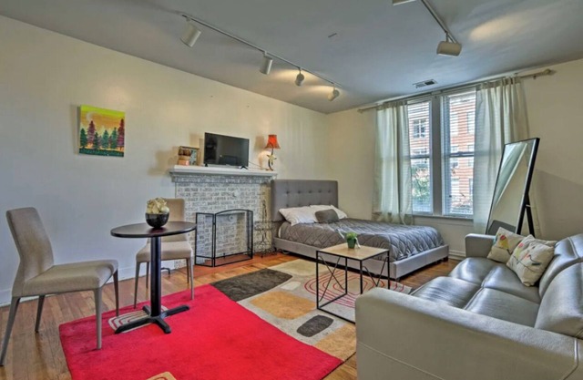 1-bedroom apartment just a 16-minute walk to Nationwide Arena