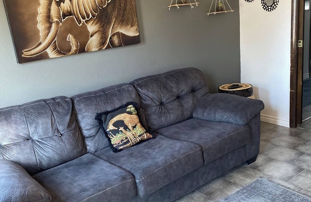 1-bedroom guest house with gated yard and WiFi,Pet friendly, Las Vegas