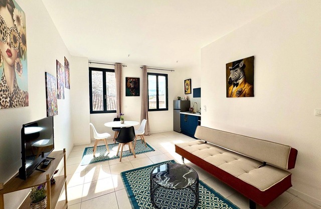 1 bedroom - Heart of Nîmes - 4 guest/Queen bed