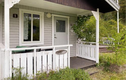 1 Bedroom Nice Home In Byxelkrok