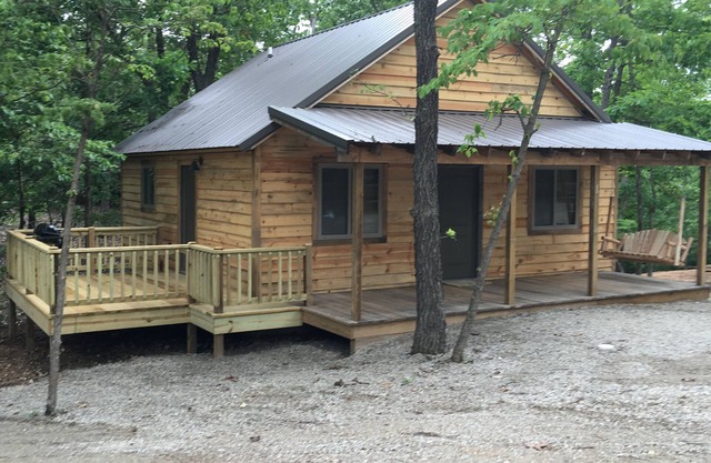 #1 Fall Creek Cabins 1 mile from Lake Norfork and Mtn. Home Ar.