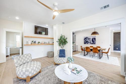 1 Mi to Dtwn Family Home in San Antonio!