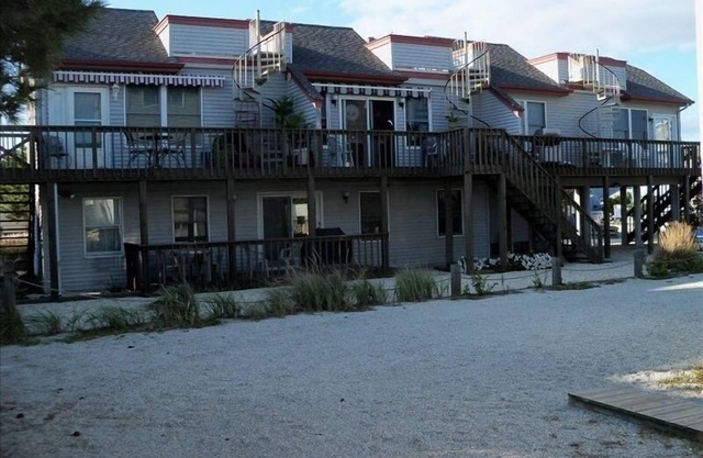 1 OFF THE OCEAN/STEPS TO OCEAN/RENOVATED 2024/GREAT VALUE
