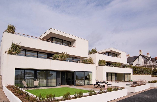 1 The Bay - Stunning contemporary flat on the Scottish East coast