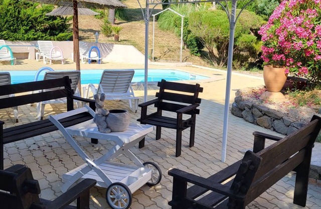 10 km from Mandelieu la Napoule, lake of St Cassien (cottage 2-4pers)