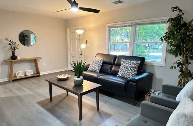 10 Min to Downtown | Desk | Fenced Yard | Wi-Fi