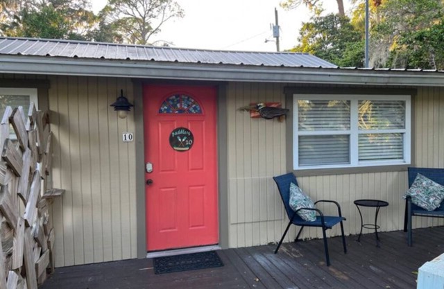 10) Paddler's Cottage