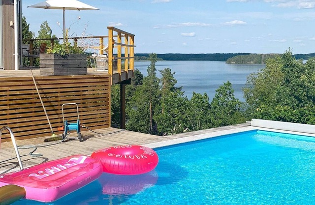 10 person holiday home in MARIEFRED