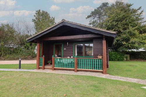 10 Pinewood Retreat