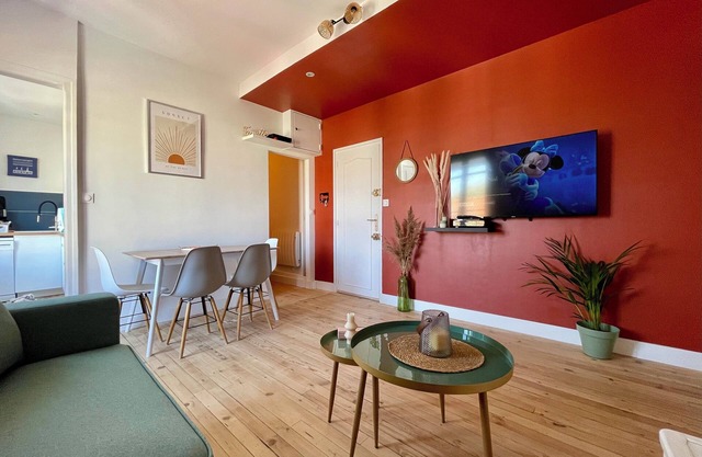 100% renovated 4/6P apartment!