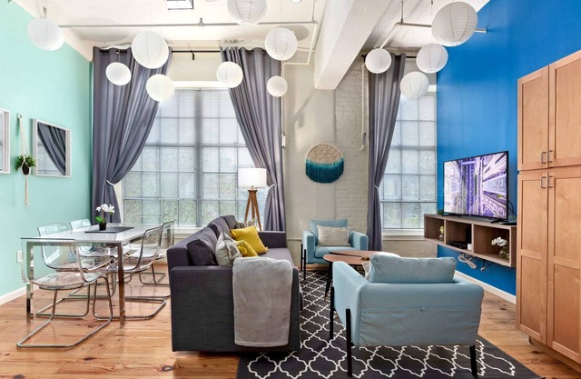 100 Year-Old Historic Brick 2BR Loft High Ceiling5