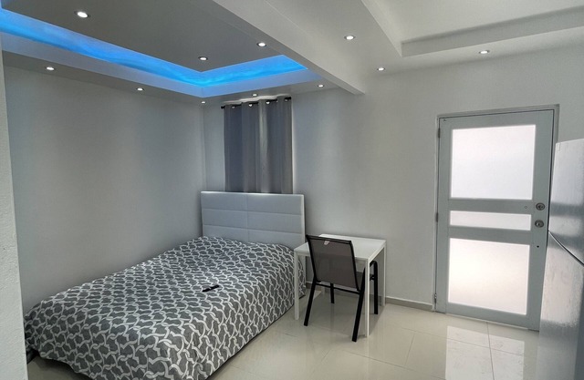 1058 Modern Apt 7