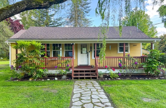 118 - The Willow Tree Bungalow