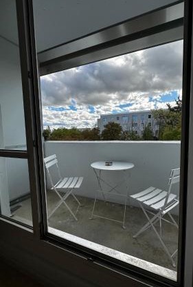 13 Apartments 3BR R&P Living
