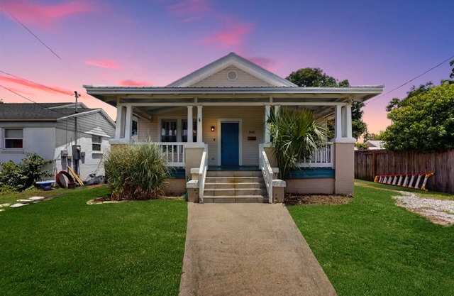 15 MIN TO BEACH & Pet Friendly!