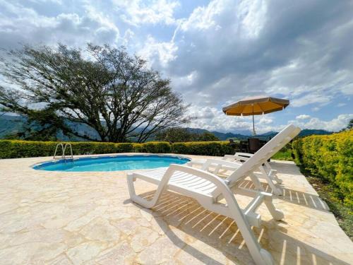 15 mins to Jardín Spacious & Convenient House