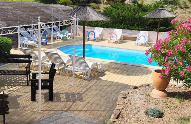 15 mn from Cannes, Gîte T2, les lavandes 2à4pers, animals see owner