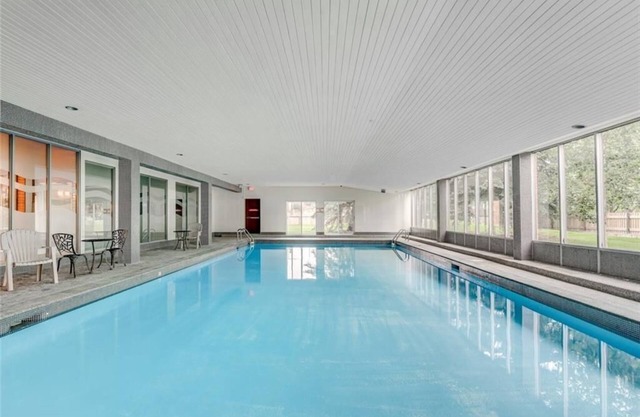 180° Pool Duplex