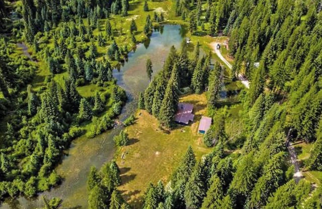 1920 Montana Quiet Log Cabin! Creek, fire pit, 10 ac. of wilderness/Swan Valley