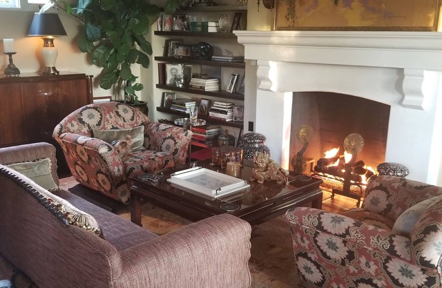 1920's Spanish Colonial romanic villa, minutes from the beach