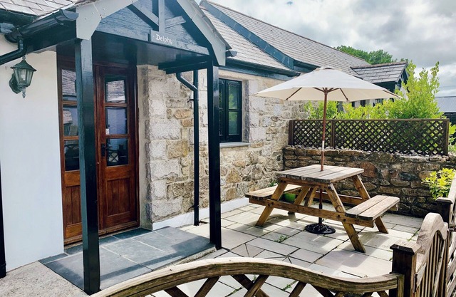 2 Bed, Dog Friendly Cottage, on Bodmin Moor, Cornwal, Delphy Cottage