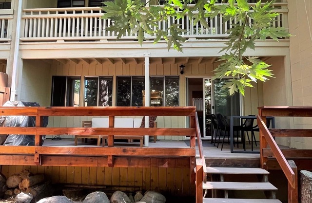 2 Bedroom 1.5 bath rental in Tahoe City WiFi, XC Ski resort, boat launch nearby