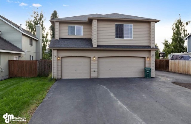 2 Bedroom 2 Bathroom Home Near Anchorage Golf Course and Zoo