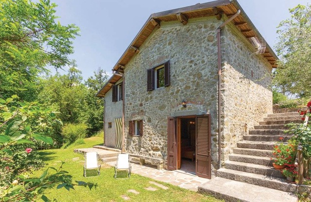 2 bedroom accommodation in Casoli LU
