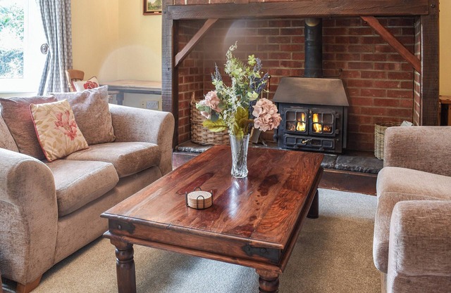 2 bedroom accommodation in Melton Constable, near Holt