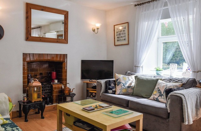 2 bedroom accommodation in Ystradgynlais