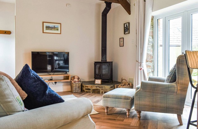 2 bedroom accommodation in Petrockstow