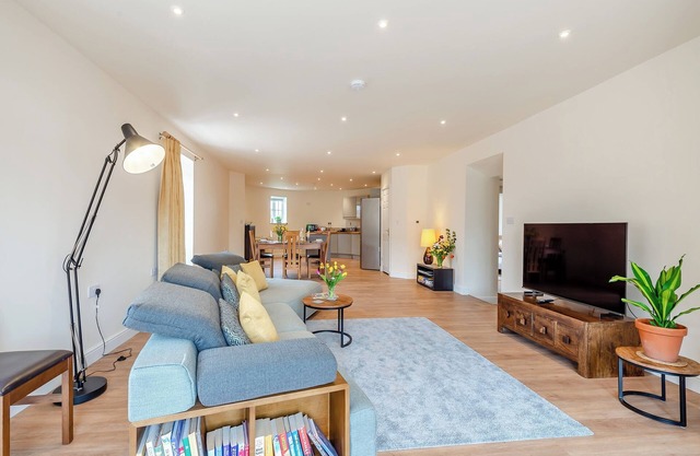2 bedroom accommodation in Preston, near Canterbury