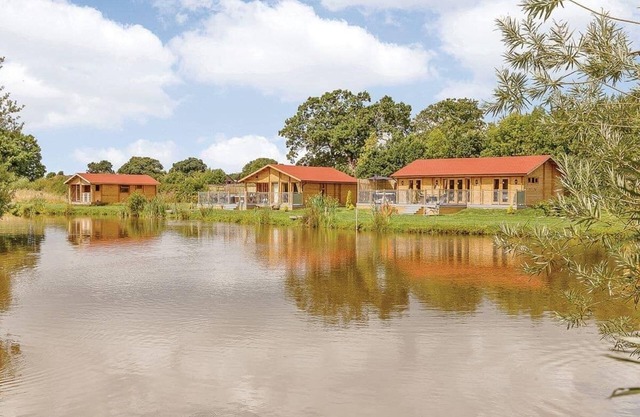 2 bedroom accommodation in Ellesmere