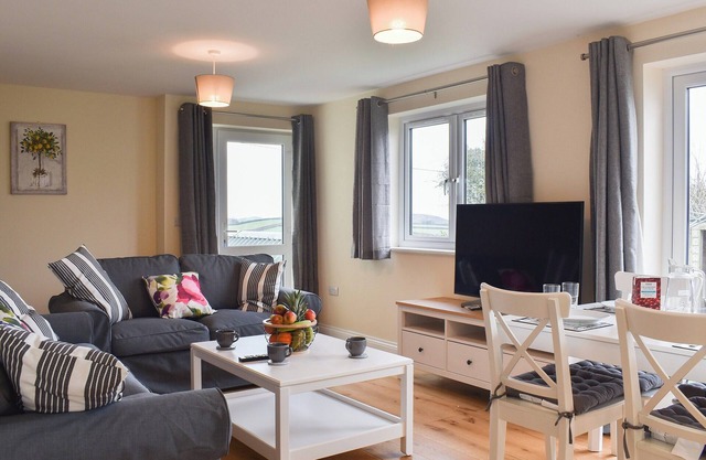 2 bedroom accommodation in Ilsington