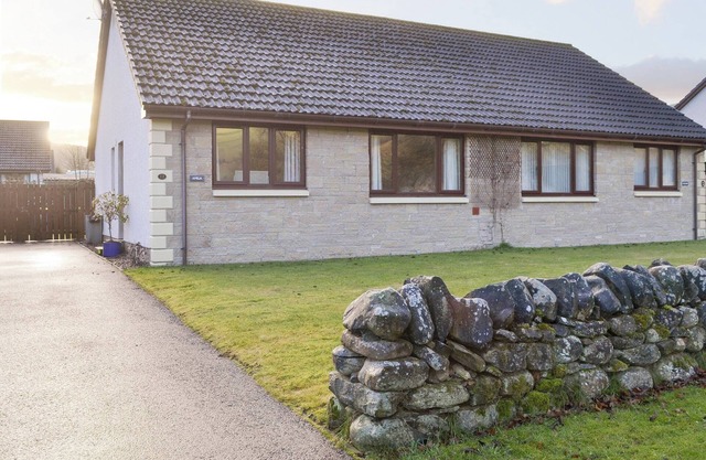 2 bedroom accommodation in Drumnadrochit, near Inverness