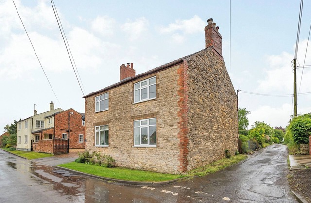 2 bedroom accommodation in Snitterby
