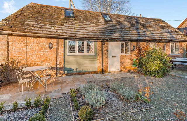 2 bedroom accommodation in Bucknell