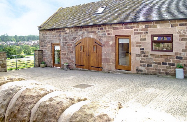 2 bedroom accommodation in Wetley Rocks, near Cheddleton