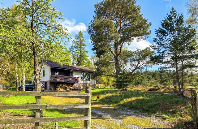 2 bedroom accommodation in Inveruglas, near Kingussie