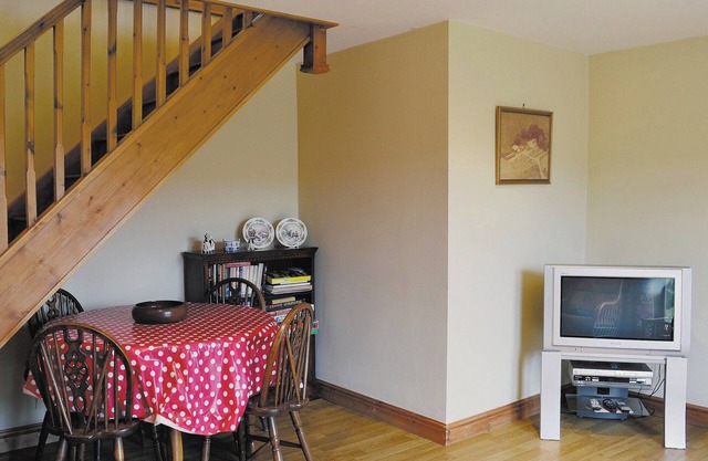 2 bedroom accommodation in Nettleton