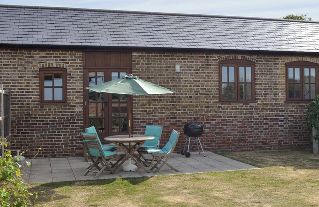 2 bedroom accommodation in High Halstow, near Rochester